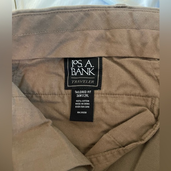 Jos. A. Bank Travelers Khaki Pants Tailored Fit - Picture 5 of 6